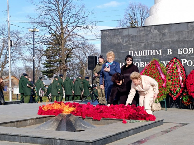 ASU Students and Faculty Honored Adygea Liberation from Nazi Invaders with Floral Tribute at Maykop Central Memorial Anniversary
